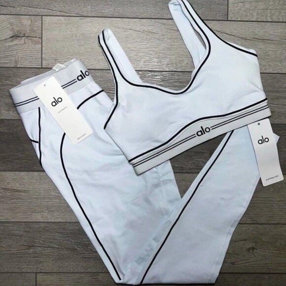 Alo Yoga Set Size M White - Picture 2 of 4